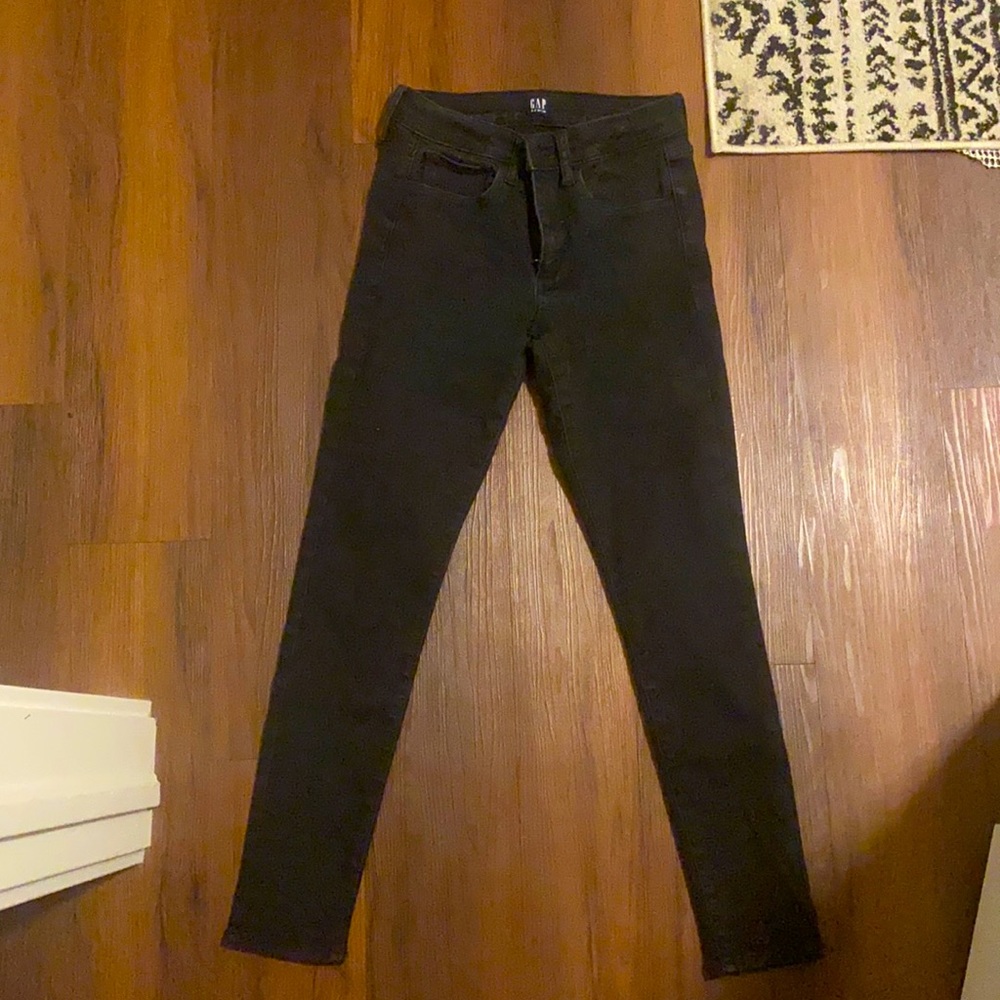 GAP - black high waisted Jeggings, size 2 - never worn
